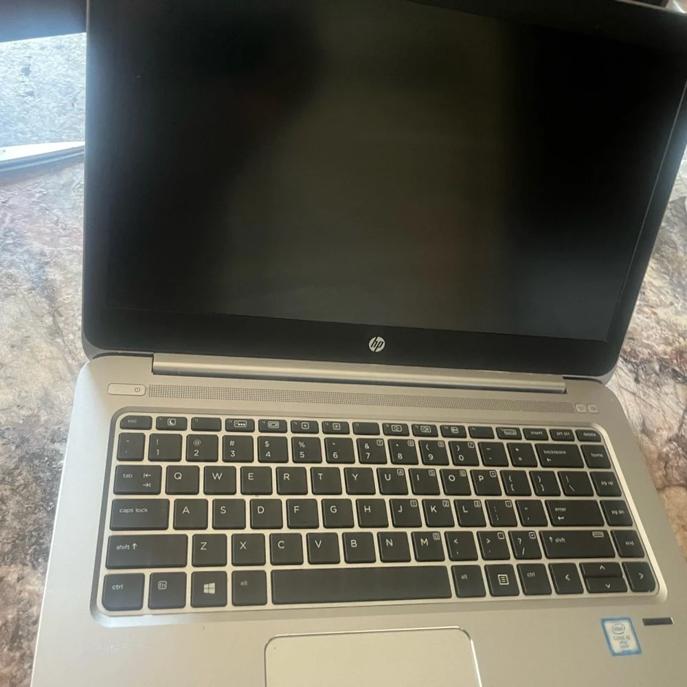 Hp Elite Book Used Like New Factory reseted . Good for work